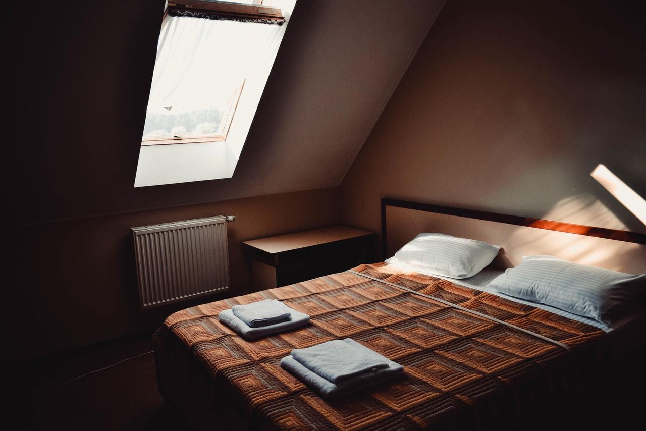 Hôtel Tri Dorogi à Lviv Extérieur photo